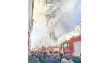 YANGIN PANİĞE NEDEN OLDU