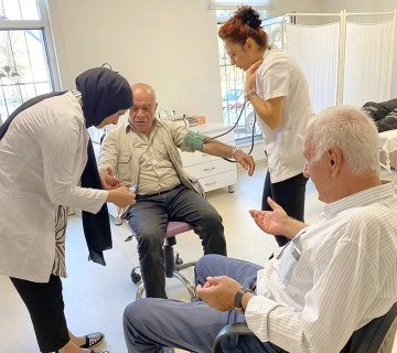 &ldquo;YAŞLILARIMIZ İ&Ccedil;İN YILIN TAMAMI KAPIMIZ A&Ccedil;IK&rdquo;