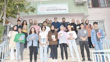 YAZAR TUFAN, OKUMA GRUBU &Ouml;ĞRENCİLERİYLE BULUŞTU