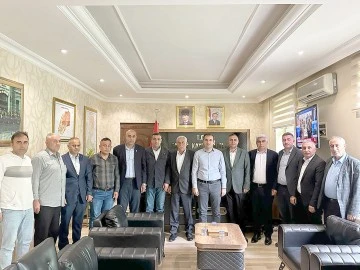 YENİ MUHTARLARDAN KAYMAKAM METE&rsquo;YE ZİYARET