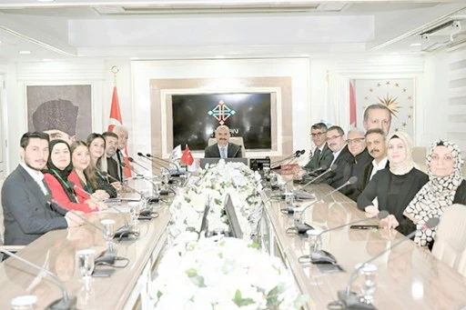 YEŞİLAY’DAN VALİ CANALP’A ZİYARET ETTİ