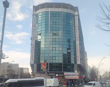 YILMAZ &ldquo;YILMAZLAR CENTER&rsquo;DE SORUN YOK&rdquo;