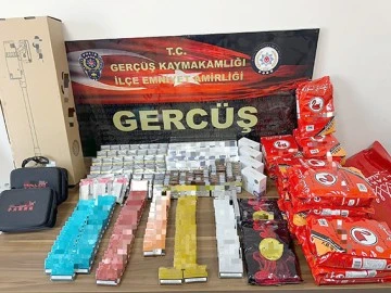 YOL KONTROL NOKTASINDA KA&Ccedil;AK &Uuml;R&Uuml;NLER ELE GE&Ccedil;İRİLDİ