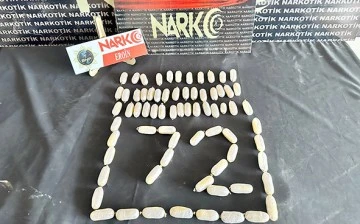 YOLCUNUN MİDESİNDEN 714 GR EROİN &Ccedil;IKTI