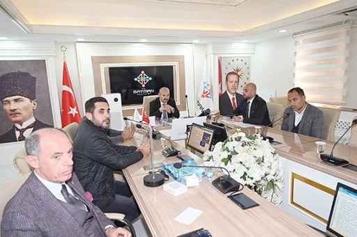 Y&Uuml;KSEK TEKNOLOJİ ROBOT FABRİKASI A&Ccedil;ILIYOR